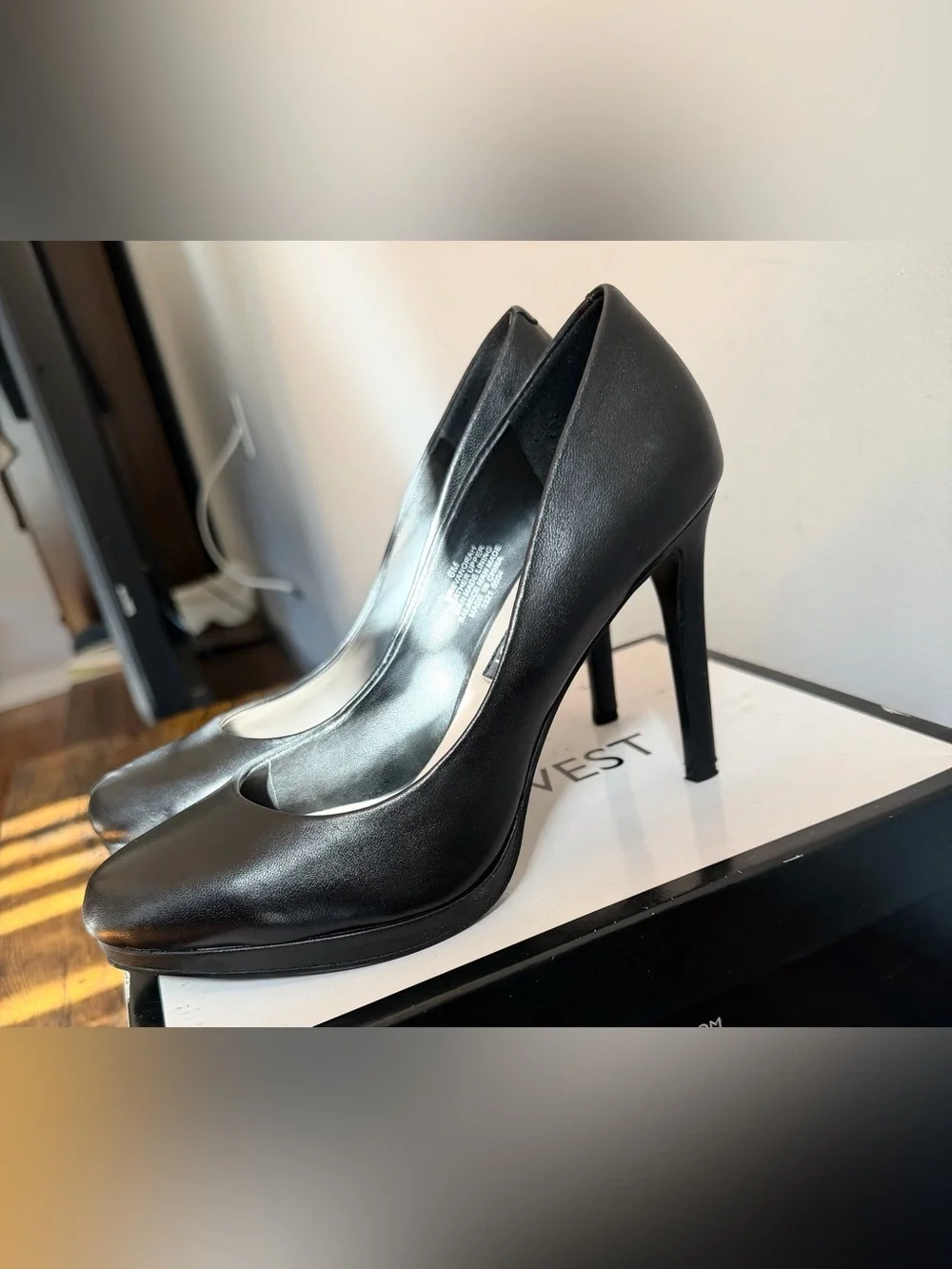 Nine West Black Leather Platform Pumps Heels Size 6M